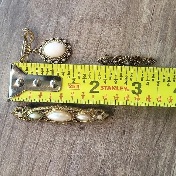 Vintage Vtg Gold Tone & Simulated Pearl Brooch Pins - Picture 9 of 10